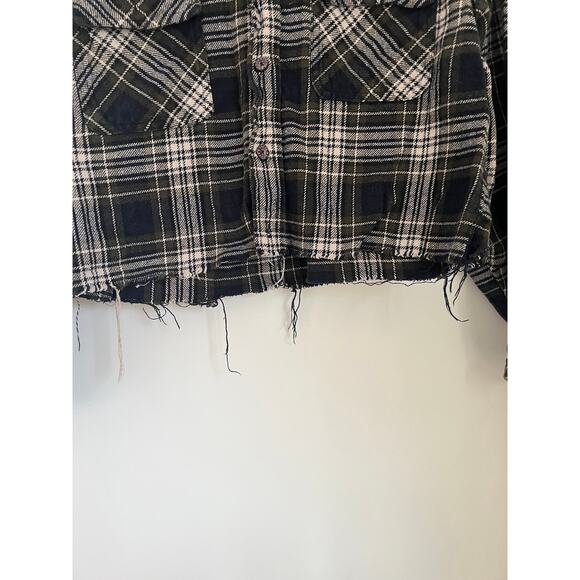 Moose Creek Altered Distressed Cropped Plaid Flannel - Picture 2 of 4